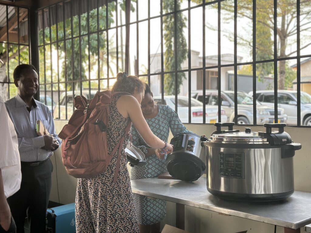 Supporting a collaborative programme of activity between the Modern Energy Cooking Services (MECS) Programme and the Ministry of Energy in Tanzania